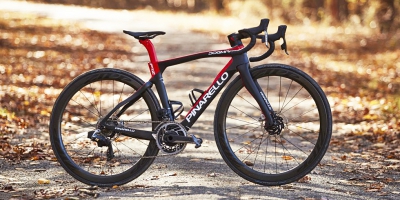 Шоссейный велосипед Pinarello DOGMA F12 Sram RED eTAP AXS Fulcrum WIND 400 (2020)